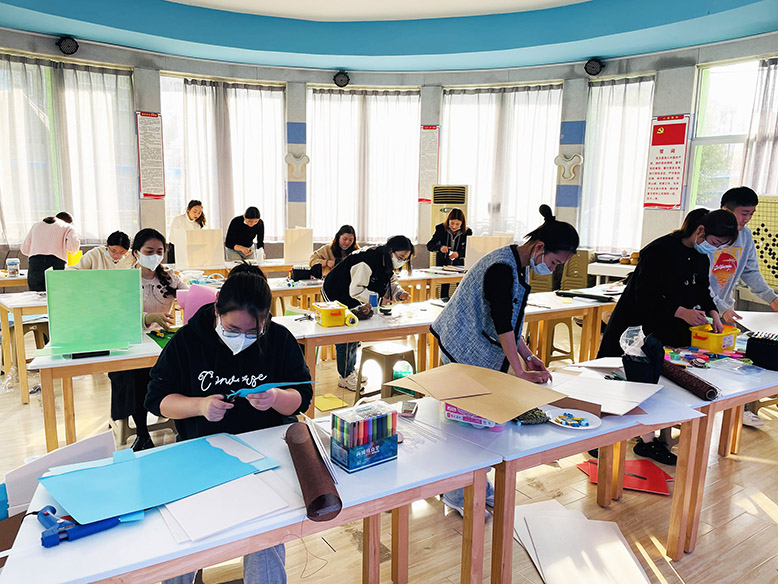 县幼儿园举行美术活动评比大赛