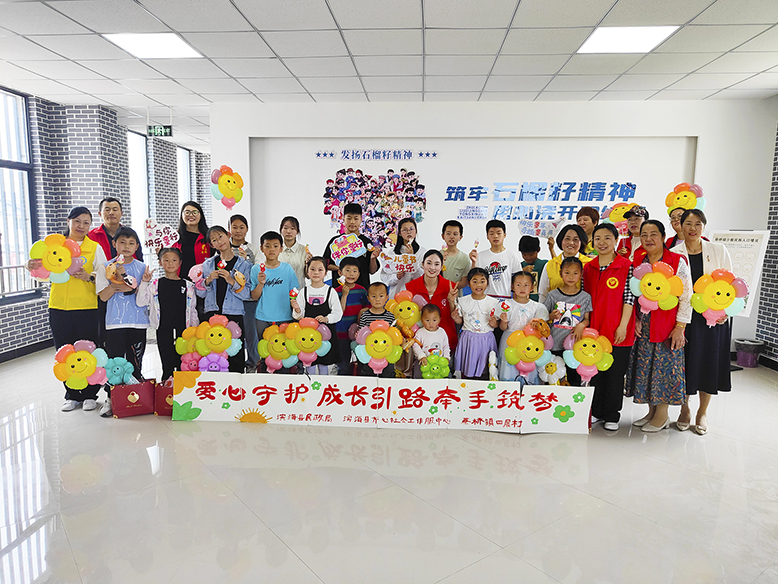 县民政局开展慰问困境儿童和留守儿童活动