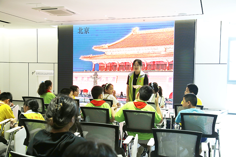 县新时代文明实践中心开设“假日暑托班”