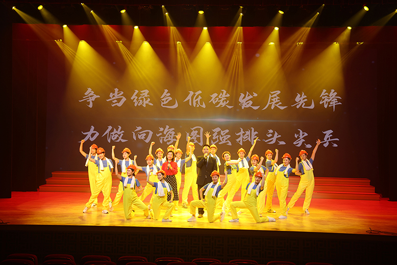 县总工会举办职工文艺演出活动