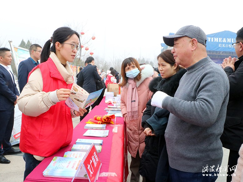 县文广旅局开展“文明旅游诚信消费”宣传实践活动